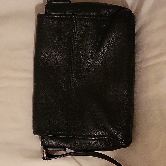 Kate spade black leather crossbody with matching wallet - Picture 2 of 9